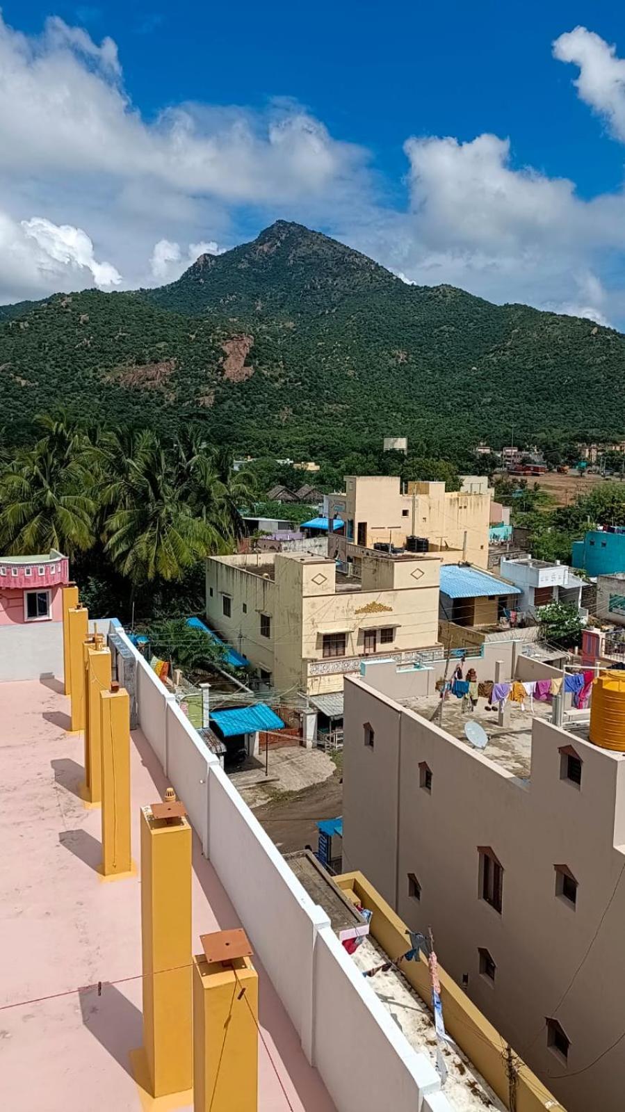 Tiruvannāmalai Sathya Guest House מראה חיצוני תמונה